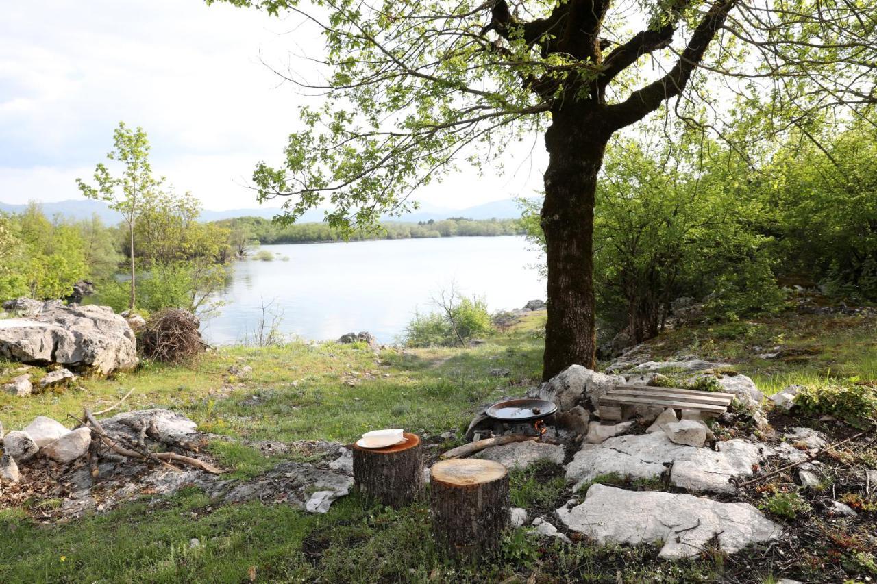 Lake House 'Vilin Konak' Nikšić エクステリア 写真