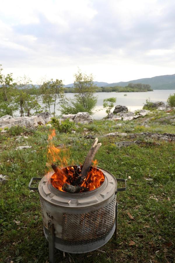 Lake House 'Vilin Konak' Nikšić エクステリア 写真