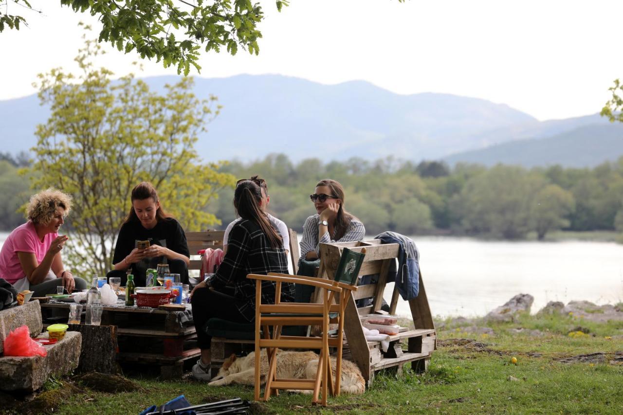 Lake House 'Vilin Konak' Nikšić エクステリア 写真