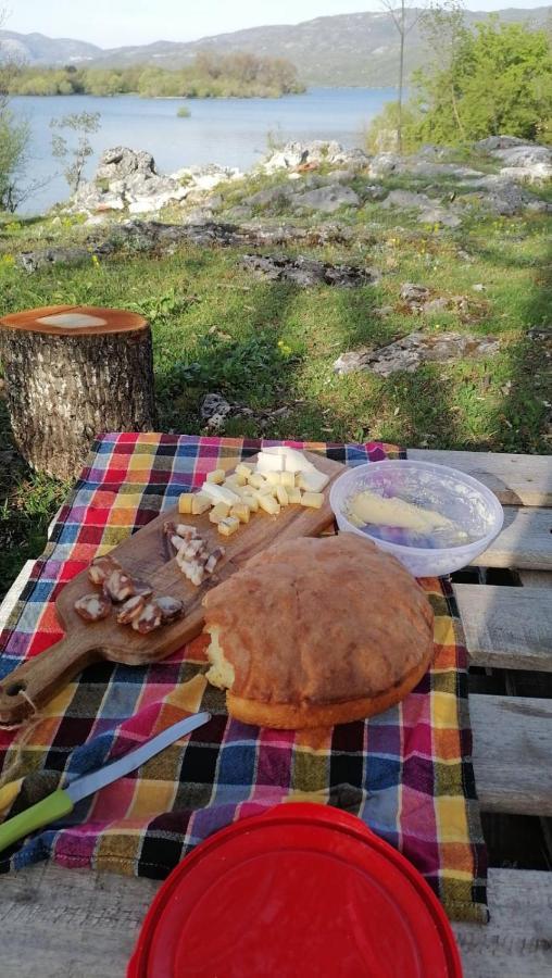 Lake House 'Vilin Konak' Nikšić エクステリア 写真