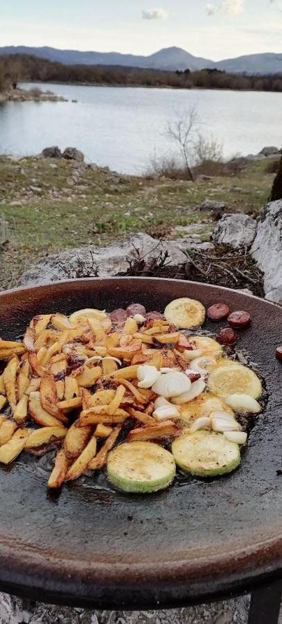 Lake House 'Vilin Konak' Nikšić エクステリア 写真