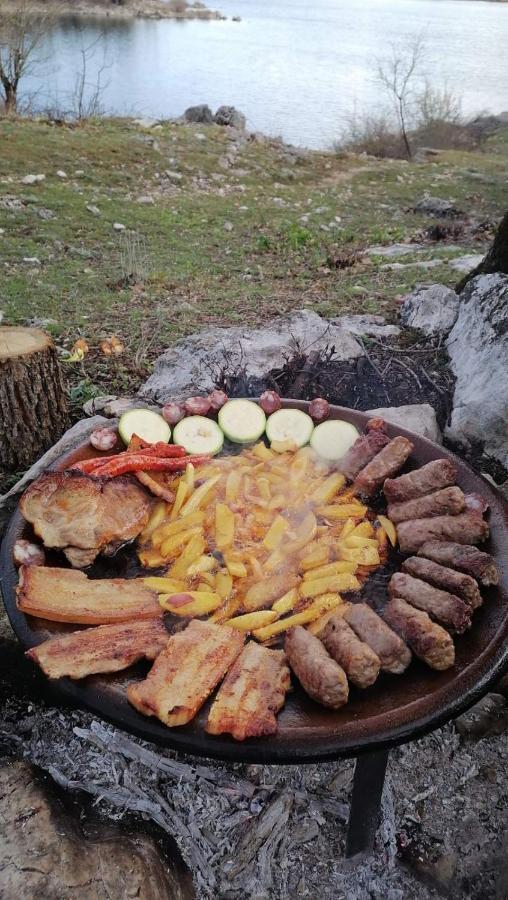 Lake House 'Vilin Konak' Nikšić エクステリア 写真